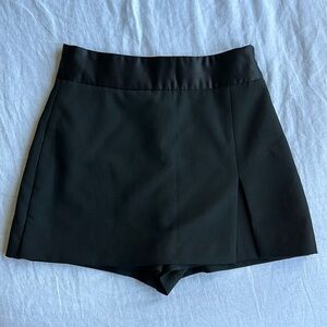 Black Zara Skirt \ Skort - Like New